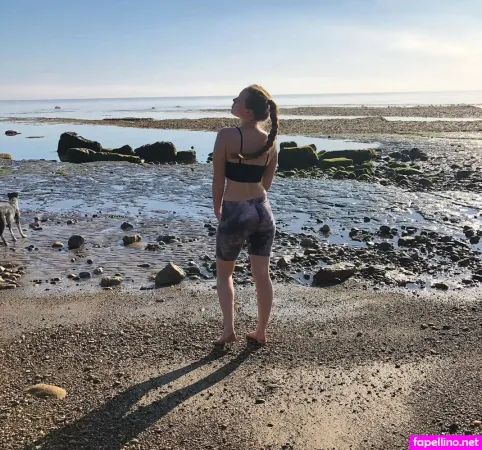 Lucie Roams 1 OnlyFans Thumbnail #R33XK6QBua