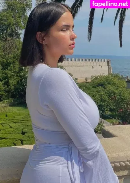 Lucile OnlyFans Thumbnail #iOe8xm4NhQ