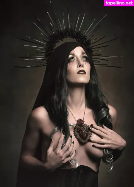 Lucilla Dry Martini OnlyFans Thumbnail #RpkOAM4cKe