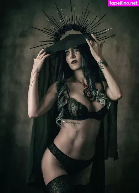 Lucilla Dry Martini OnlyFans Thumbnail #WczTerFGQz