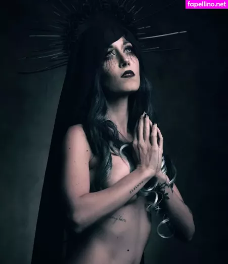 Lucilla Dry Martini OnlyFans Thumbnail #m3TCtQLCC3