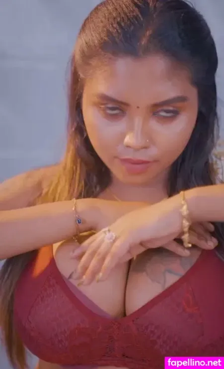 Lucky Elakkiya OnlyFans Thumbnail #gllC66b8o1