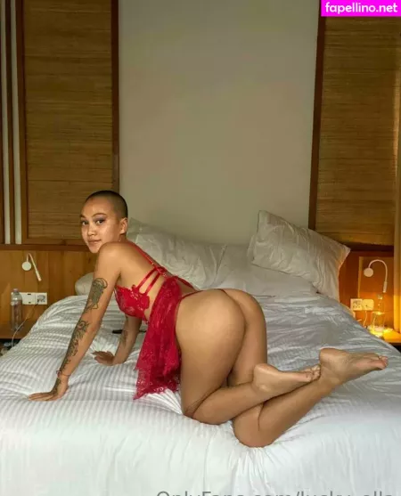 Lucky Ella OnlyFans Thumbnail #kHYpL4Po2i