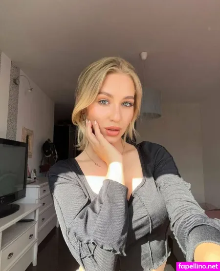 Lucky Evelyn OnlyFans Thumbnail #UQ8SeAA1cY