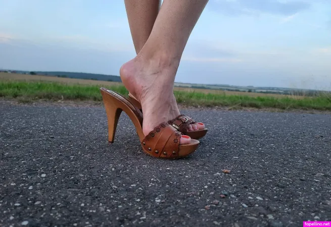 Luckyfeet89 OnlyFans Thumbnail #CUdCmzxXGF