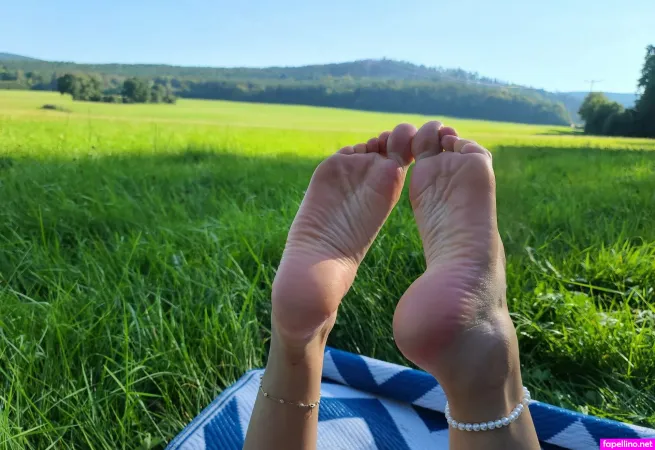 Luckyfeet89 OnlyFans Thumbnail #RDWGlNi9mo