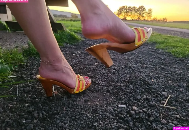 Luckyfeet89 OnlyFans Thumbnail #ezaynCgrCX