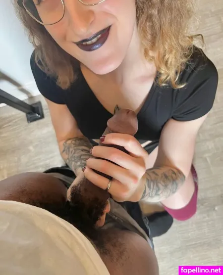 Lucreziabloom OnlyFans Thumbnail #9HZ7EUywGs