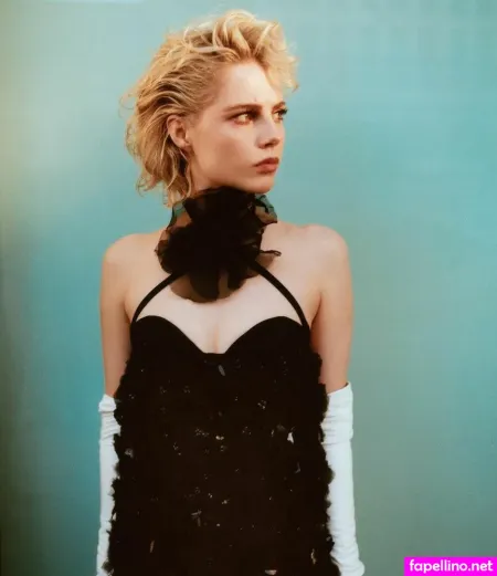 Lucy Boynton 1 OnlyFans Thumbnail #JBtPzGd16f