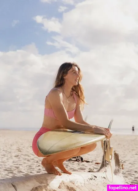 Lucy Campbell OnlyFans Thumbnail #0lKeoquyre