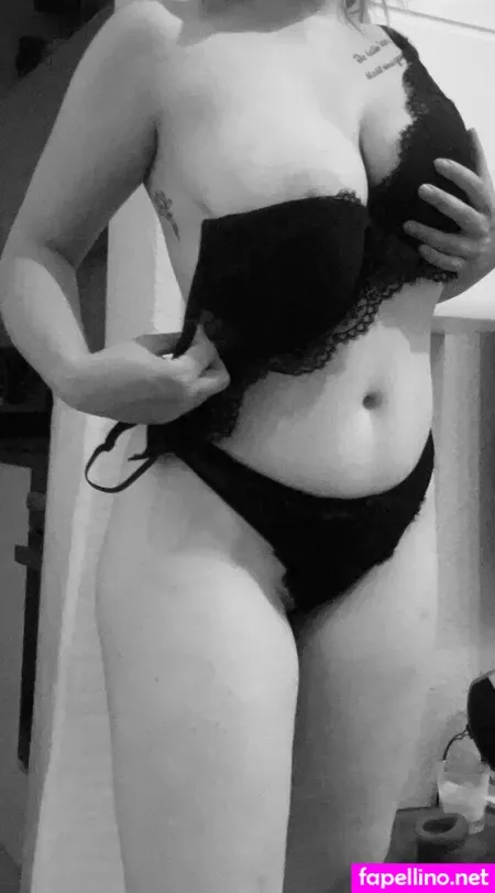 Lucy Cox OnlyFans Thumbnail #8KQfeErFJv