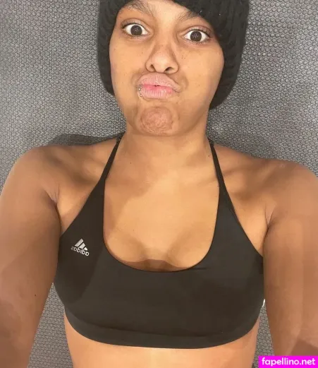 Lucy Hedges OnlyFans Thumbnail #OeOk09y7bC