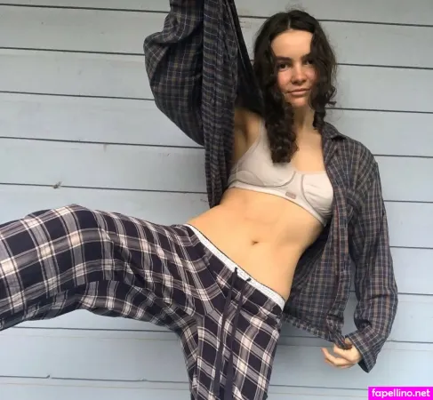 Lucy Holz OnlyFans Thumbnail #PPTrpVvwwL