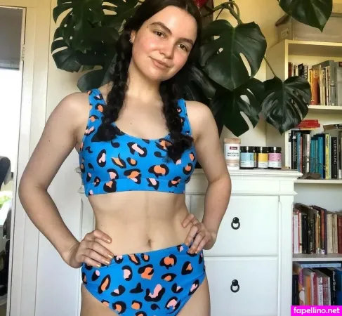 Lucy Holz OnlyFans Thumbnail #YsgX1VOBiZ