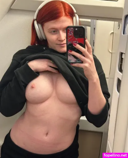 Lucy Huxley 2 OnlyFans Thumbnail #pbipetyEPX