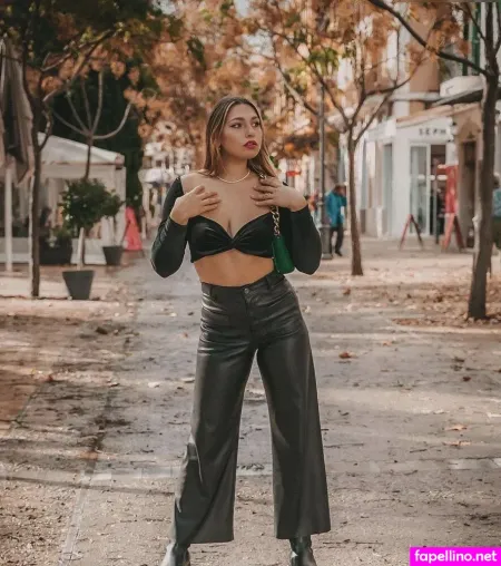 Lucy Lacht OnlyFans Thumbnail #iog9t4yShr