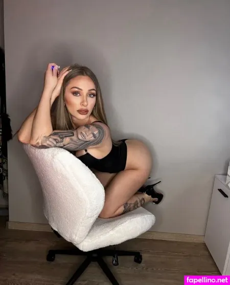 Lucy Love OnlyFans Thumbnail #y5gZiOuF45