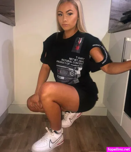 Lucy M 1 OnlyFans Thumbnail #L1CKhFEBpd