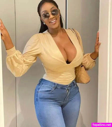 Lucy Malangh OnlyFans Thumbnail #IQw17UGcJ4