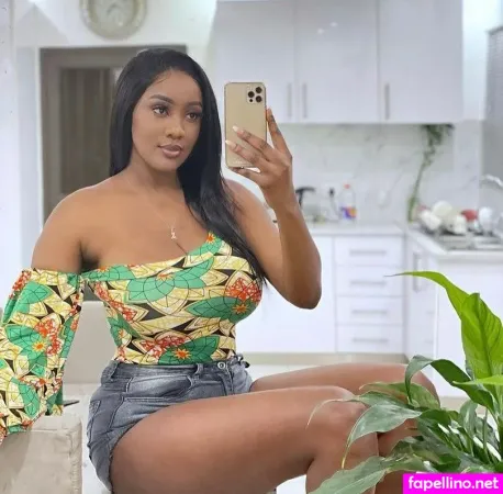 Lucy Malangh OnlyFans Thumbnail #QydQgPVJpK