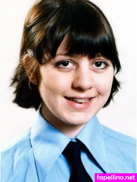 Lucy Mckenzie OnlyFans Thumbnail #m206stklal