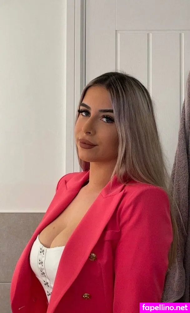 lucy.scales Nude Leaked OnlyFans Photo #9koEl7xje5