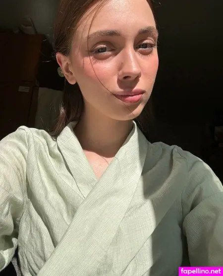 Lucy Twinkle OnlyFans Thumbnail #HU32juUHip