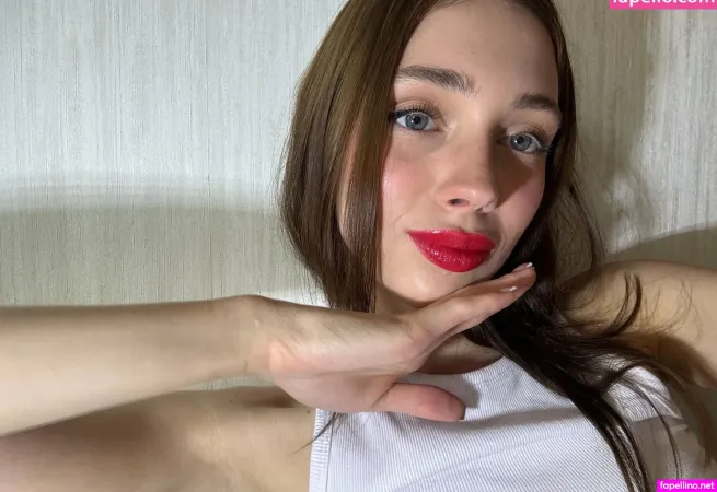 Lucy Twinkle OnlyFans Thumbnail #gNNgmpUtnY