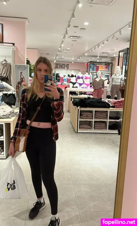 Lucyaura OnlyFans Thumbnail #ZYPvEajm6p