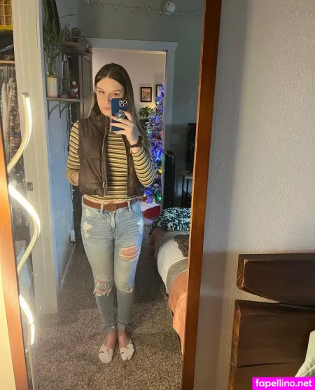 Lucyaura OnlyFans Thumbnail #bxcYmU3TU8