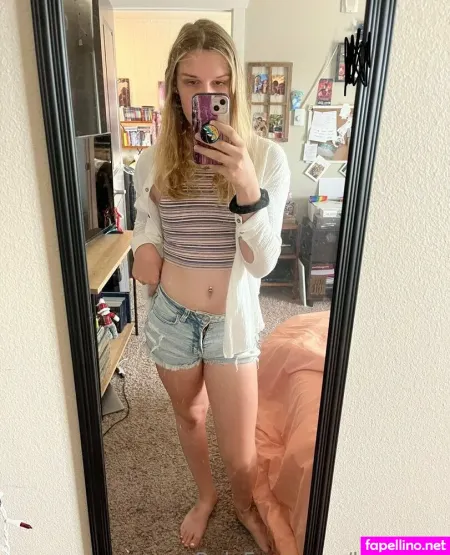 Lucyaura OnlyFans Thumbnail #c4hCKXvTln