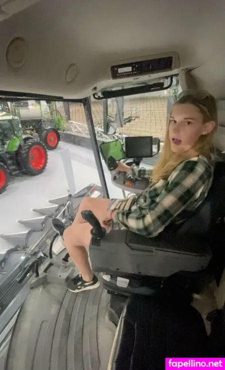 Lucyaura OnlyFans Thumbnail #zphNsWBVky