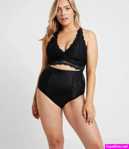 Lucybennet Main Profile Photo