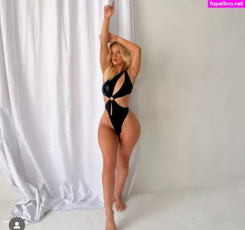 Lucycombe OnlyFans Thumbnail #lP3vugD9ou