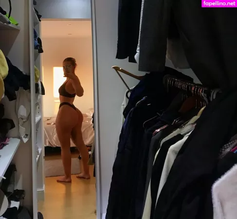 Lucycombe OnlyFans Thumbnail #pFhNYczCM3