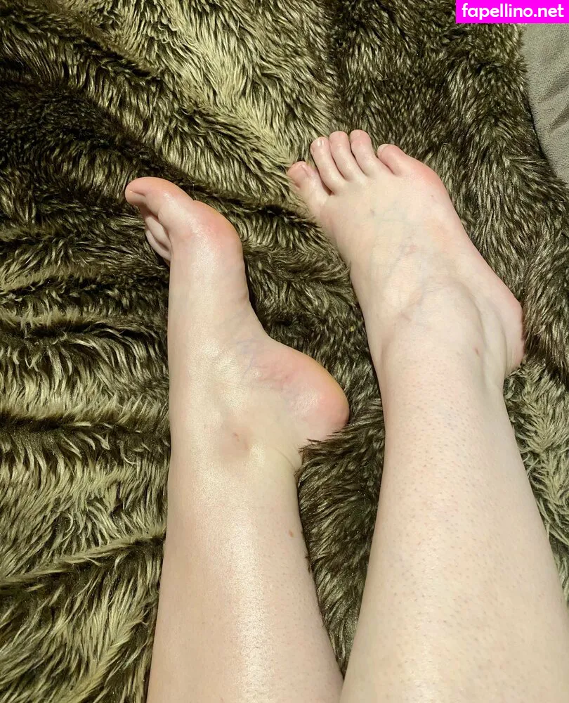 lucyfeetandtoes, lucysweetfeet Nude Leaked OnlyFans Photo #5FsVfDZKsf