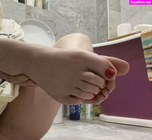 Lucyfeetandtoes OnlyFans Thumbnail #ShIuxQWUD0