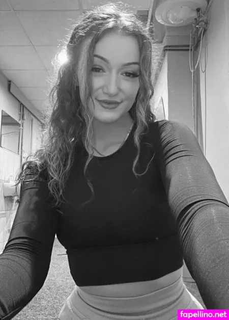 Lucygreenbae OnlyFans Thumbnail #5f9HfK7mc1