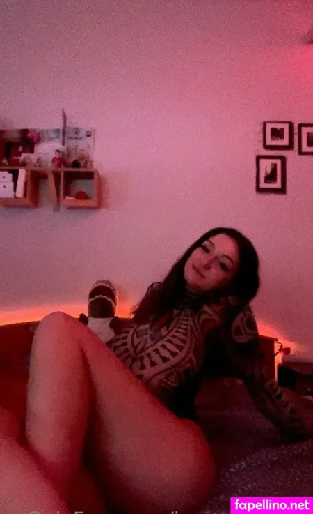 Lucygreenbae OnlyFans Thumbnail #H9vIEIFsUV