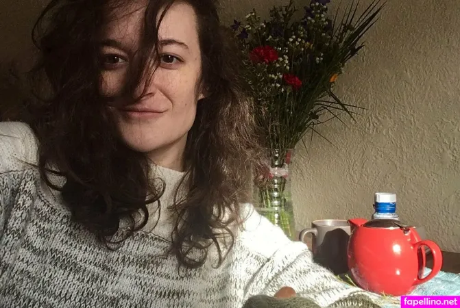 Lucylarue OnlyFans Thumbnail #YEW2h1HY9Q