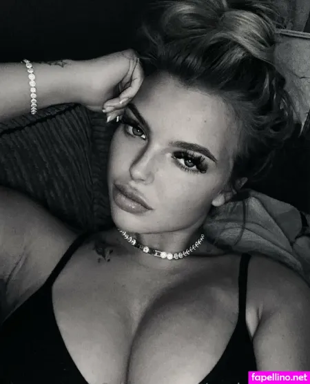 Lucyraerae OnlyFans Thumbnail #ZybSU7hqhT