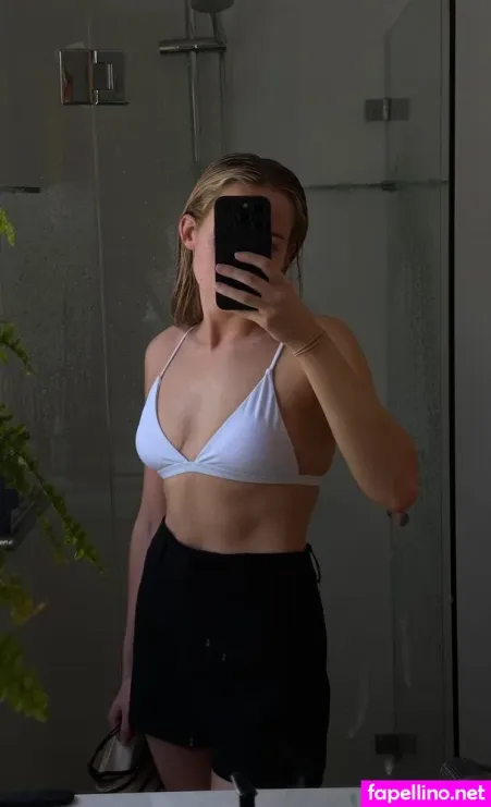 Lucyveia OnlyFans Thumbnail #GxeRAXkfKt