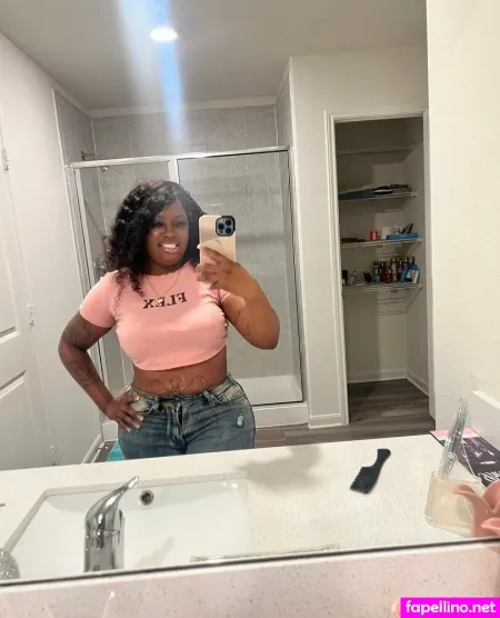 Luhthiccbaddiebae OnlyFans Thumbnail #DYOQZTNqOi