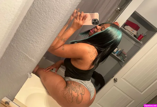 Luhthiccbaddiebae OnlyFans Thumbnail #FfD02ObIx8