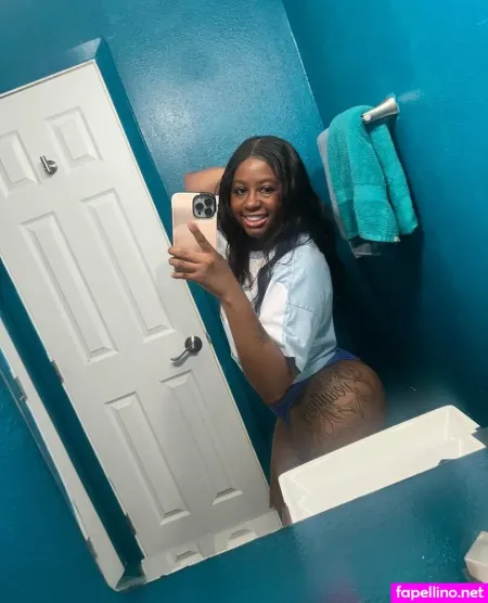 Luhthiccbaddiebae OnlyFans Thumbnail #OeqAHdNeYY