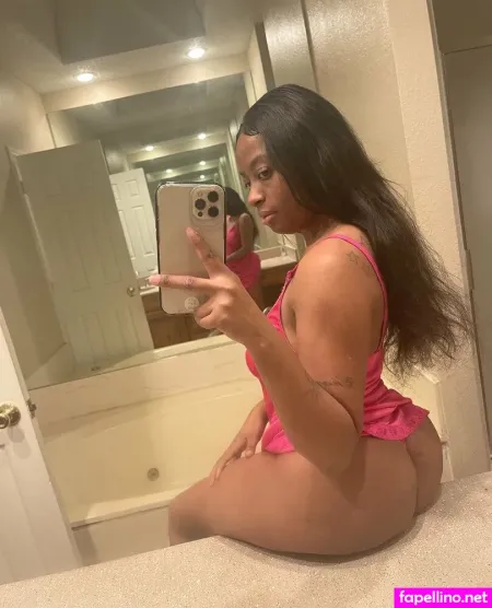 Luhthiccbaddiebae OnlyFans Thumbnail #VXVdB5dxD0