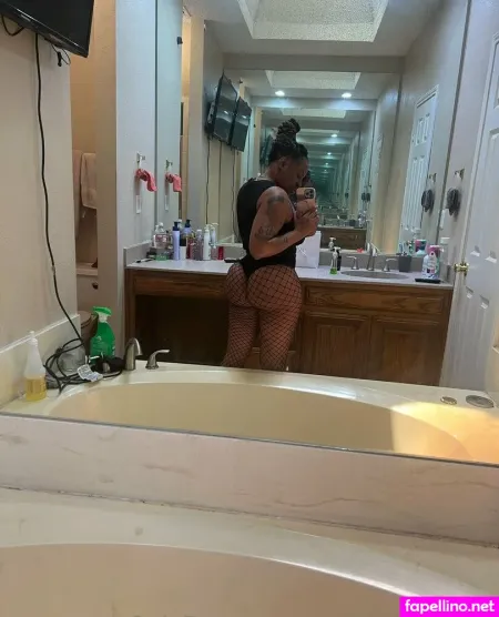 Luhthiccbaddiebae OnlyFans Thumbnail #uEt8CnV2EG
