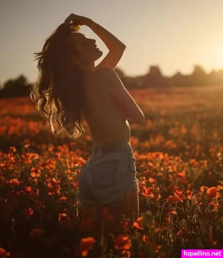 Luisa Goldhammer OnlyFans Thumbnail #02aDUkVNUF