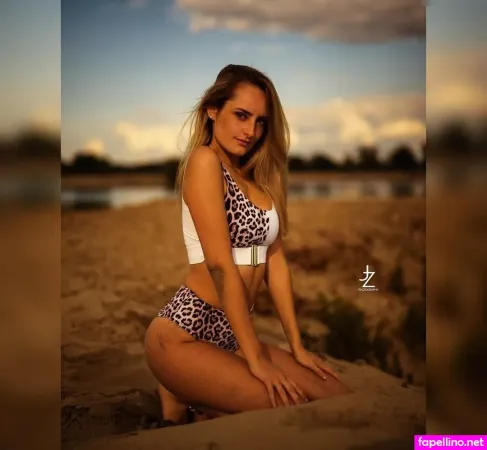 Luisa Goldhammer OnlyFans Thumbnail #J2lWvkSJ8k