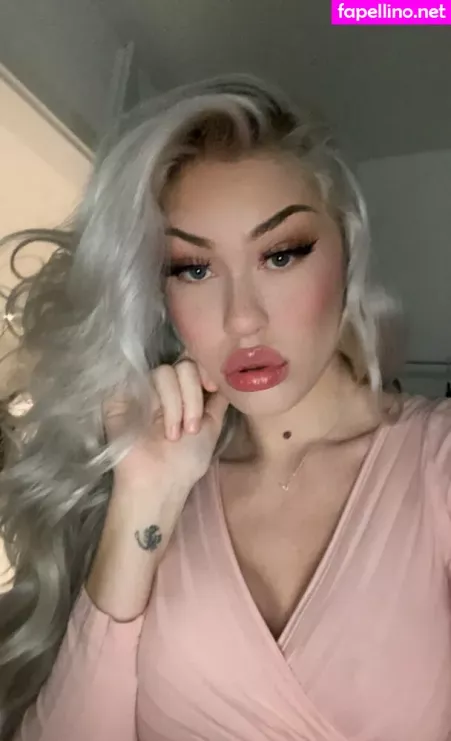 Luisakrpp OnlyFans Thumbnail #1e7rPEC9T3